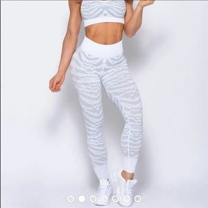 Bombshell sportswear leggings tiger print